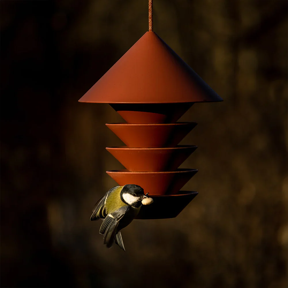 Recycled Plastic Silo Bird Feeder - Image 3