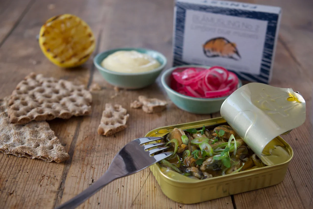 Blåmuslinger No. 2 Limfjord Blue Mussels Smoked in Cold Pressed Rapeseed Oil - Image 3