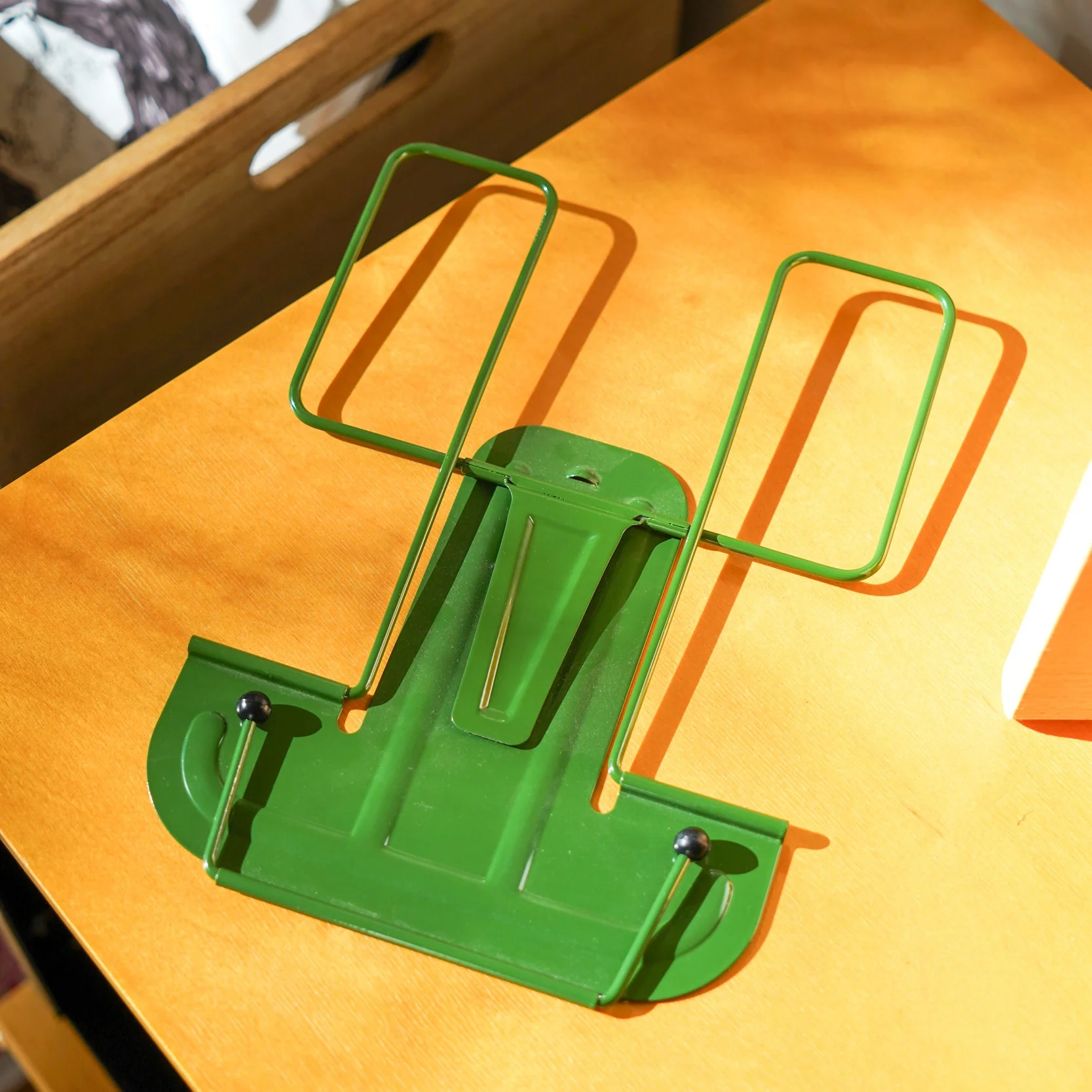 Metal Book Stand - Image 4