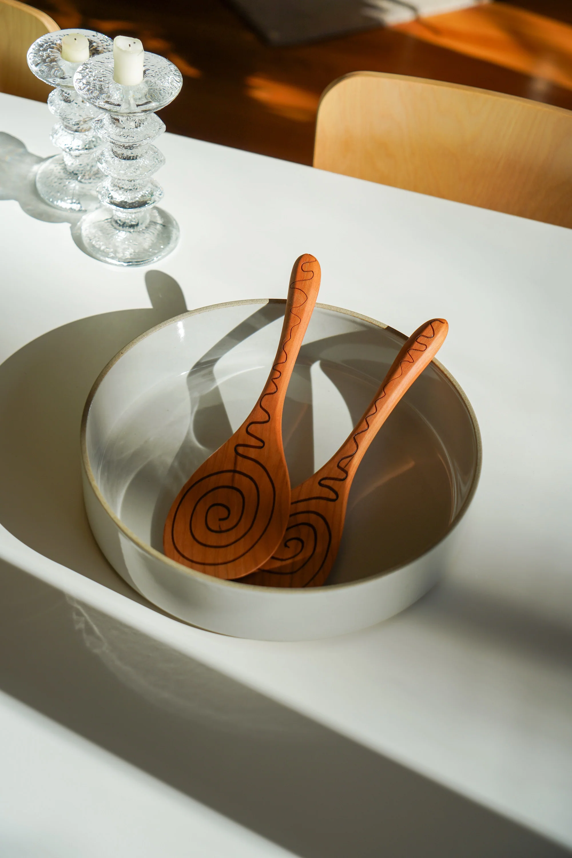Gloss Gray Porcelain Ceramic Serving Bowl - Image 3