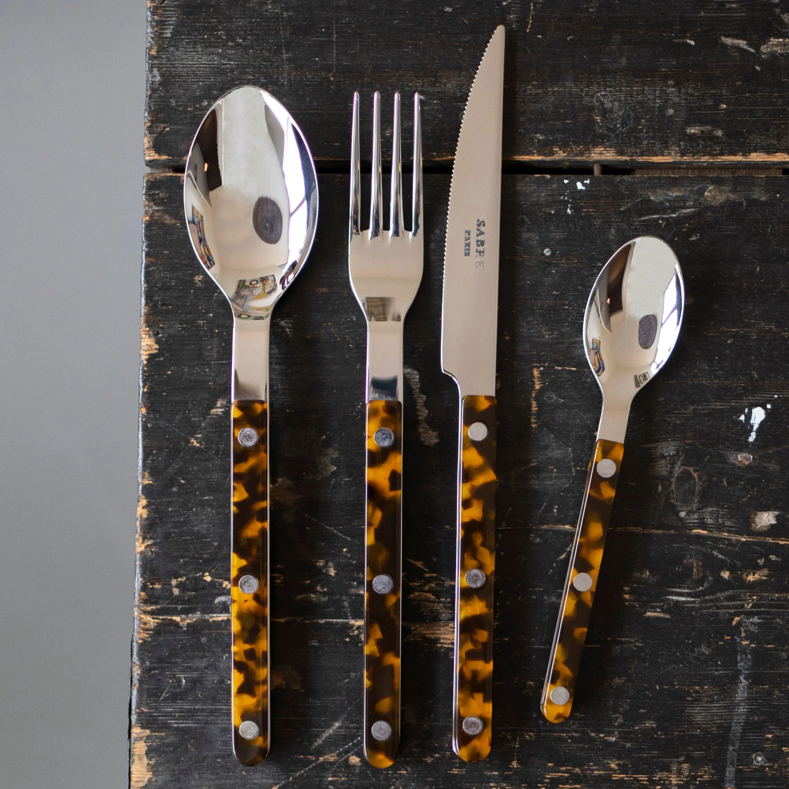 Bistrot Flatware, Tortoise, 4pc - Image 3